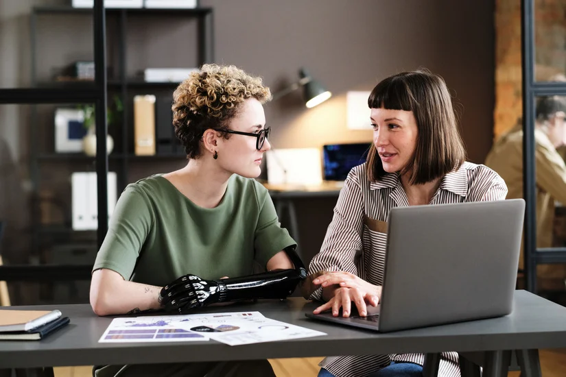 sistema control asistencia laboral